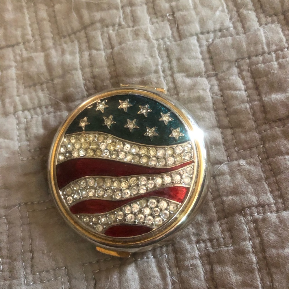 Vintage Estée Lauder pressed powder compact…used